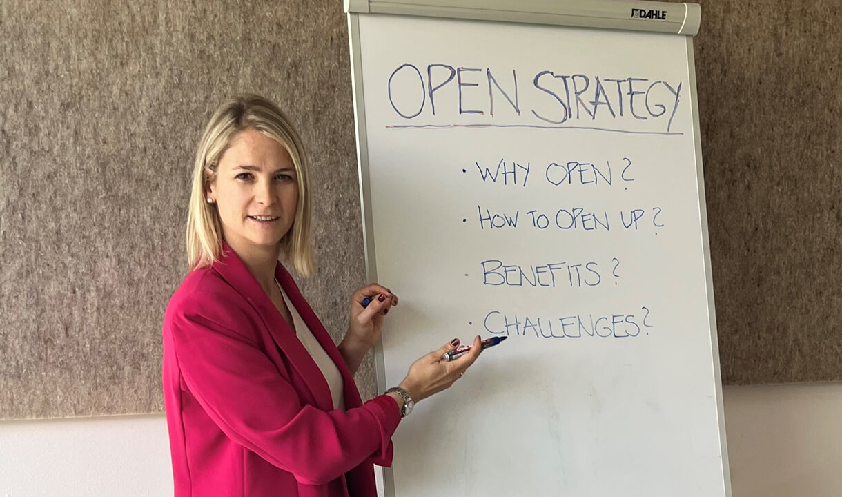 Teaching Open Strategy 